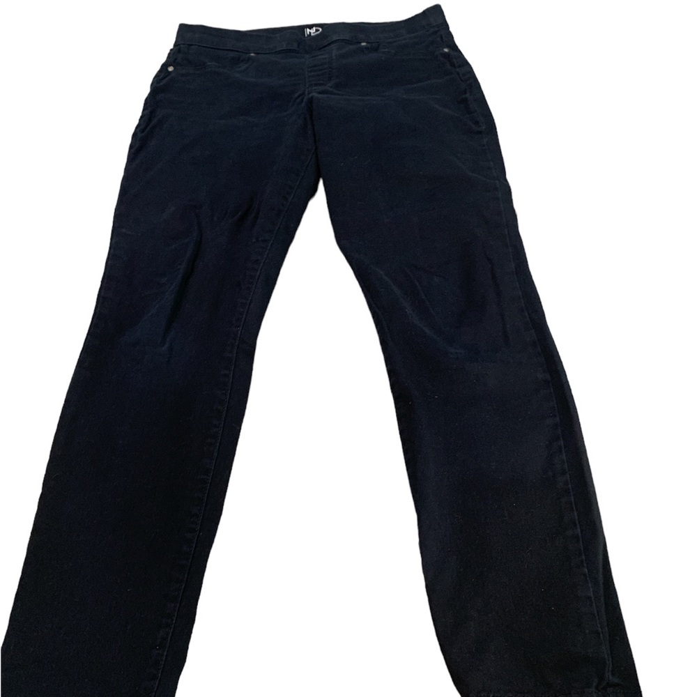 New Directions Straight Leg Women's Size  12 R‎ Black Pull On Skinny Stretch
